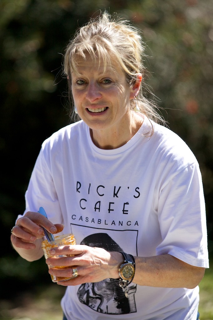 Jen Girvan, not fast enough to escape the Paparazzi!